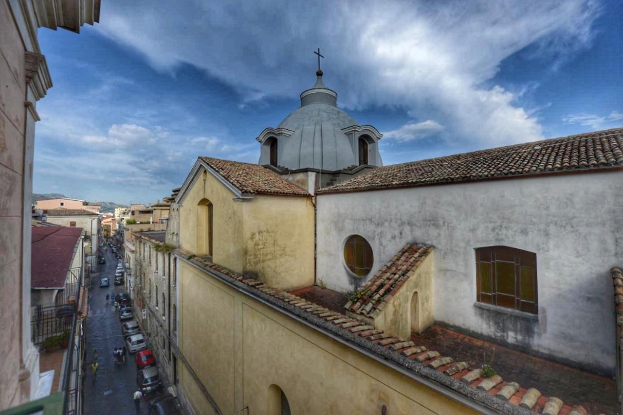 Domus D'Angelo B&B Formia Bagian luar foto