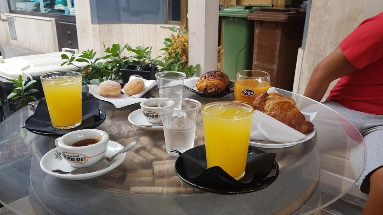 Domus D'Angelo B&B Formia Bagian luar foto